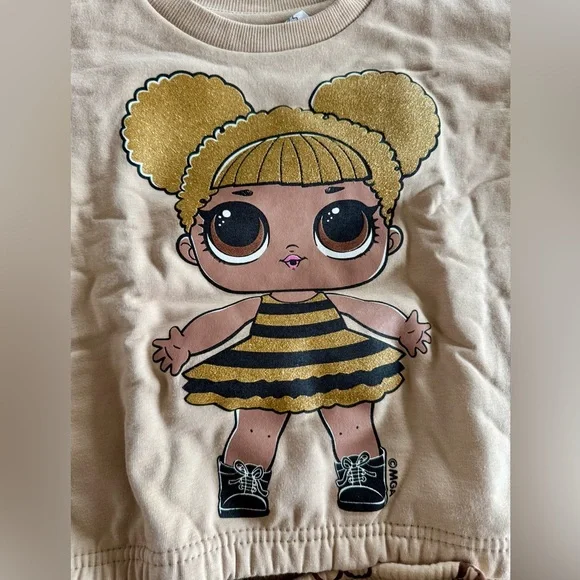 NWOT LOL Queen Bee Sweatsuit And Party Supplies - Picture 3 of 5